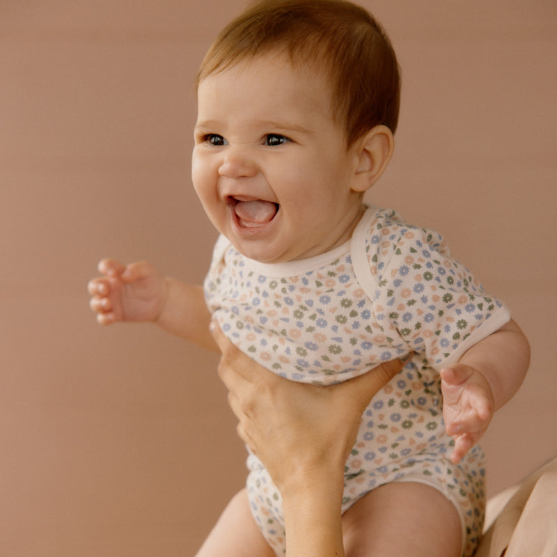 Nature Baby SS Bodysuit - Chamomile Blooms