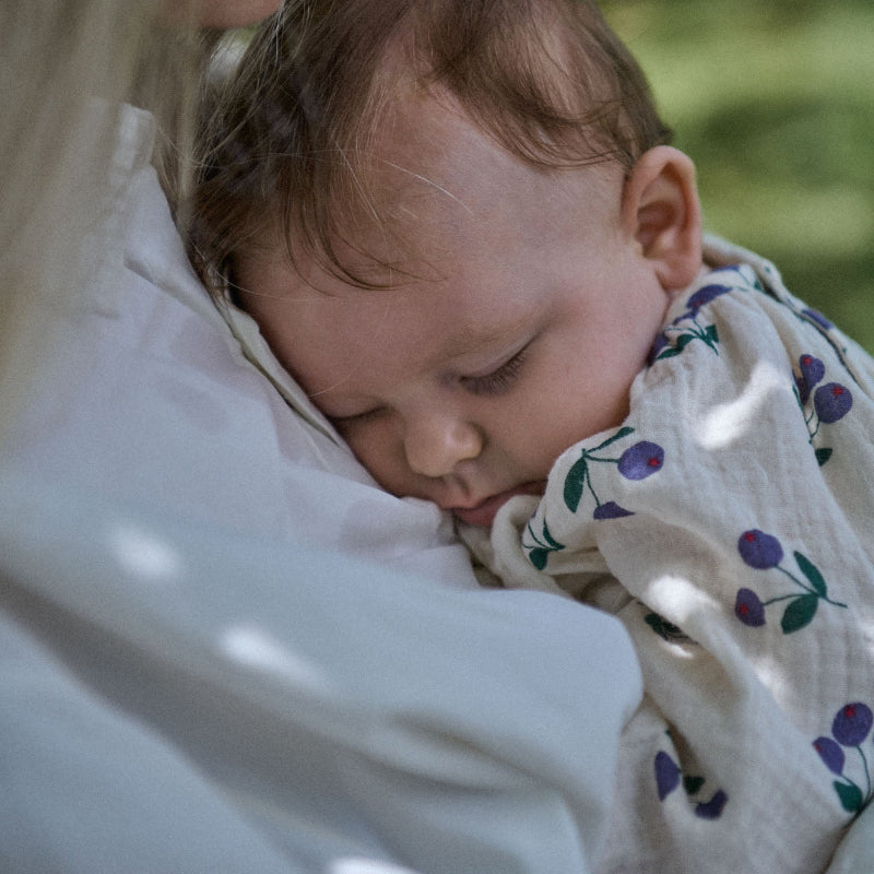Nature Baby Meadow Bodysuit Muslin - Winter Berry
