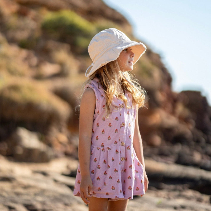 Acorn Frayed Bucket Hat - Vanilla