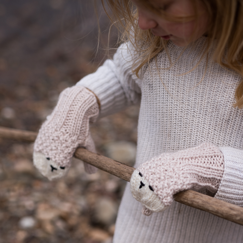 Acorn Animal Mittens - Oatmeal