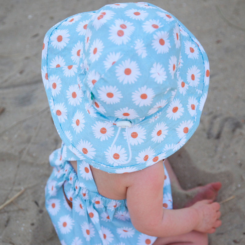 Acorn Infant Hat - Daisy