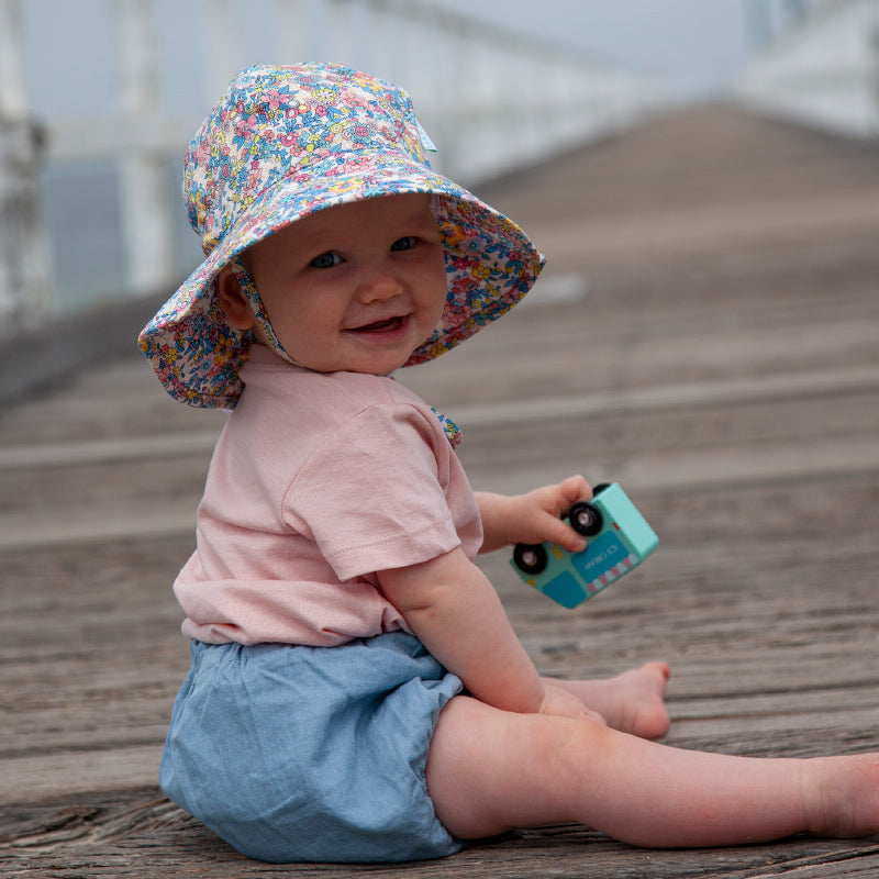 Acorn Infant Hat - Olivia