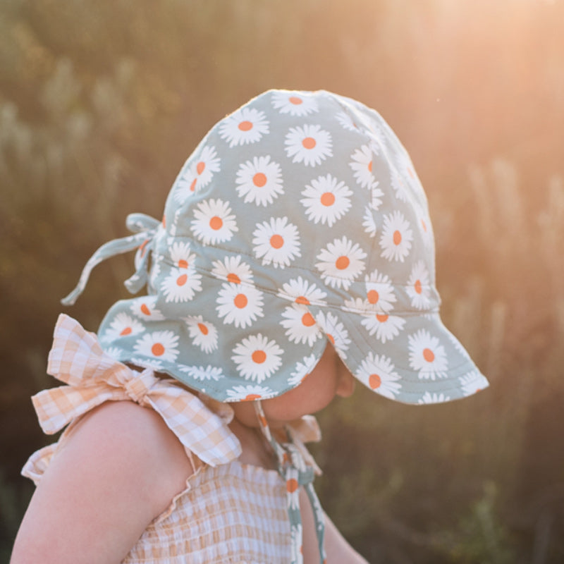 Acorn Flap Hat - Daisy