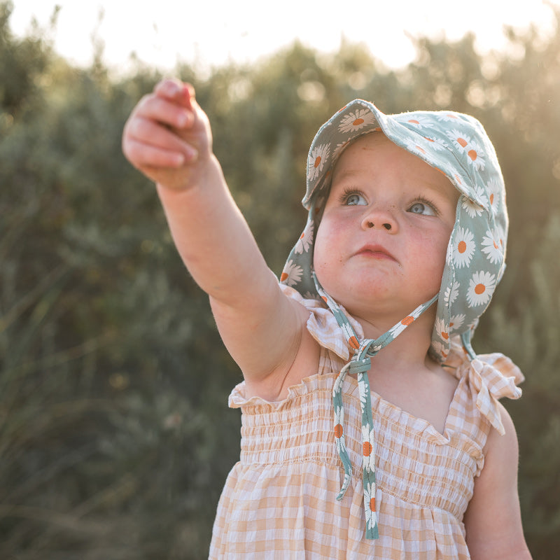 Acorn Flap Hat - Daisy