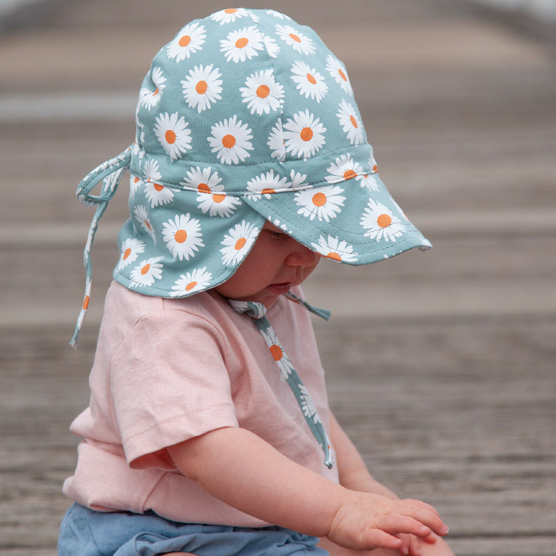 Acorn Flap Hat - Daisy