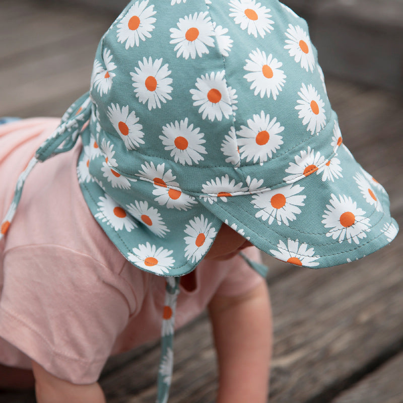 Acorn Flap Hat - Daisy