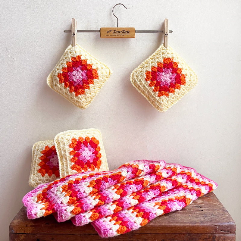Dolls Bed Blanket / Pillow Set - Pink