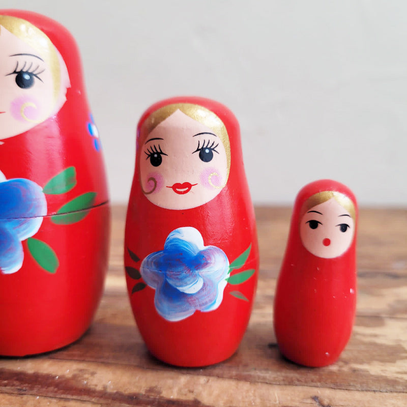 Russian Nesting Dolls - Red
