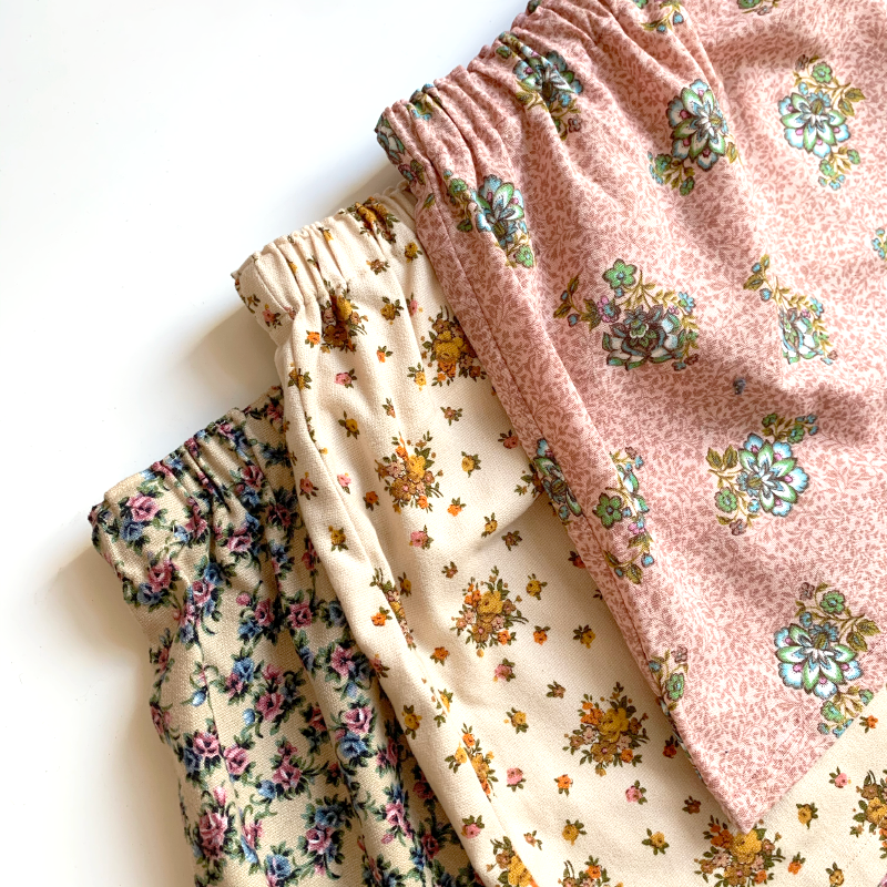 Shorties Floral Skirt - Beige With Pink Flowers