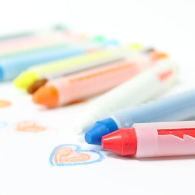 Kitpas Medium Stick Crayons With Holder 12 Colours