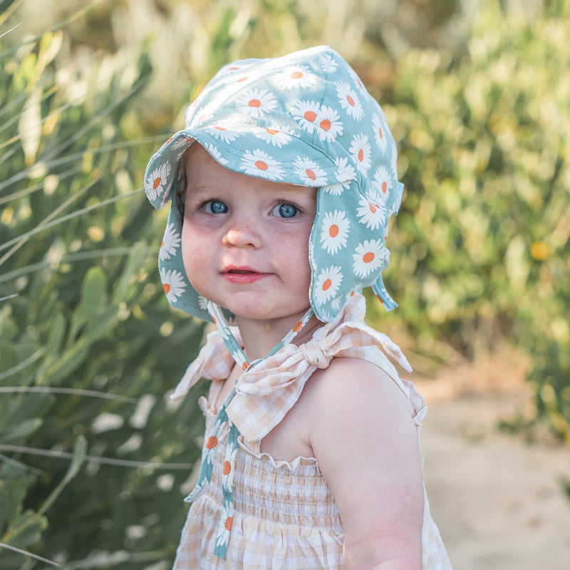 Acorn Flap Hat - Daisy