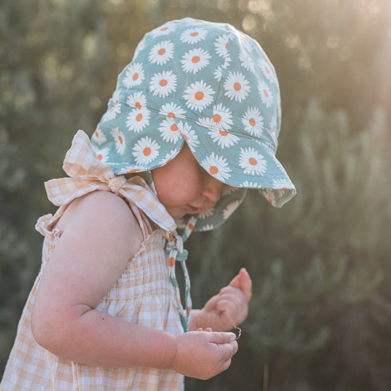 Acorn Flap Hat - Daisy