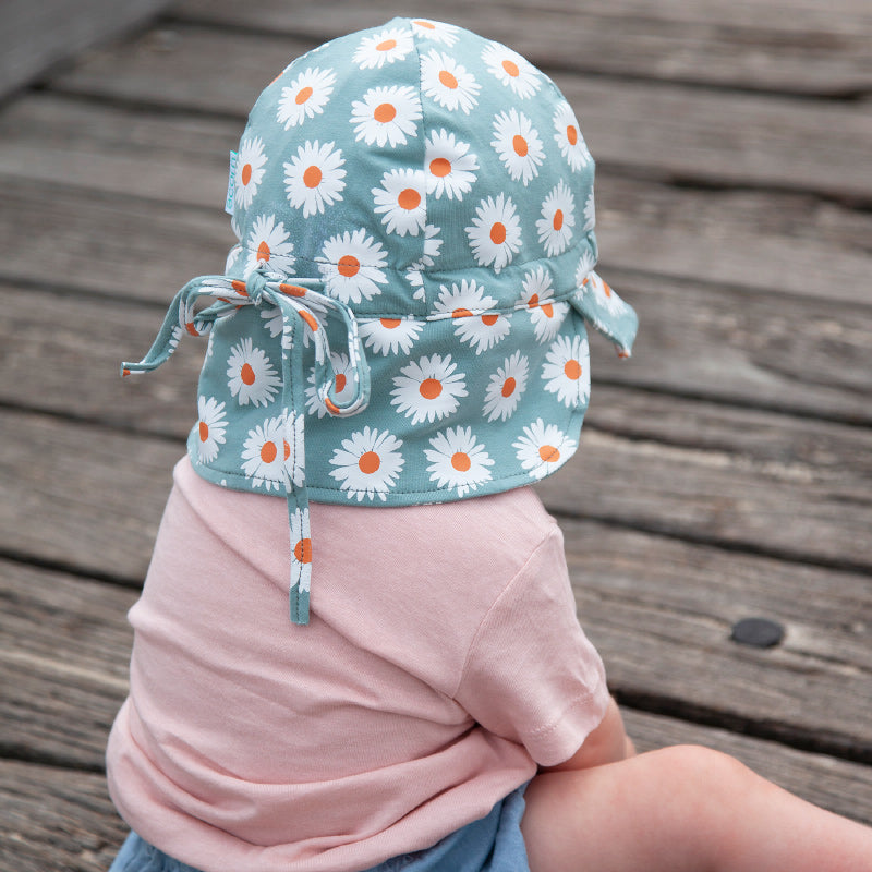 Acorn Flap Hat - Daisy