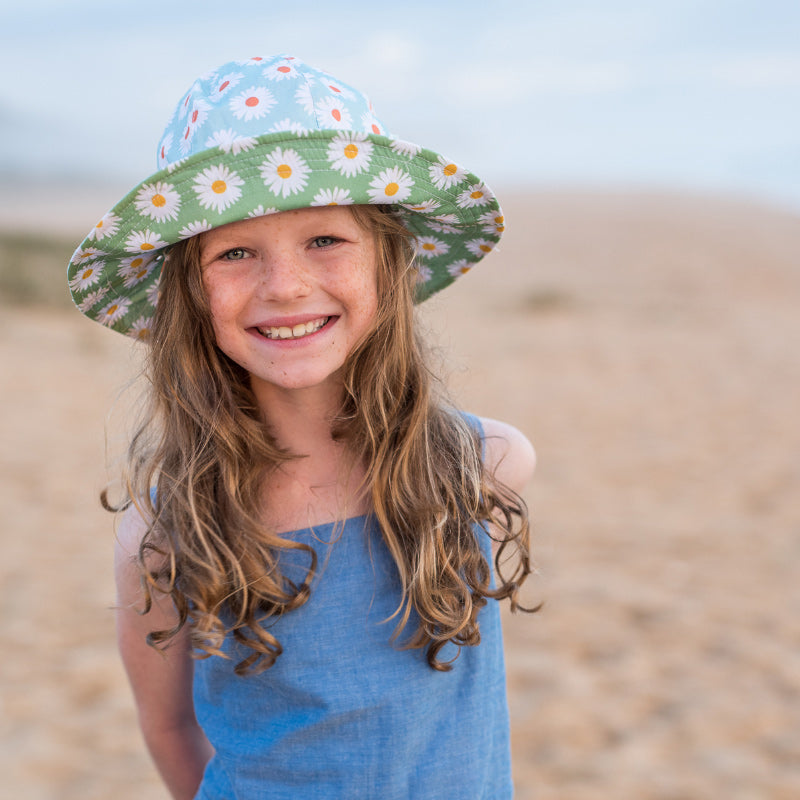 Acorn Reversible Hat - Daisy Turquoise