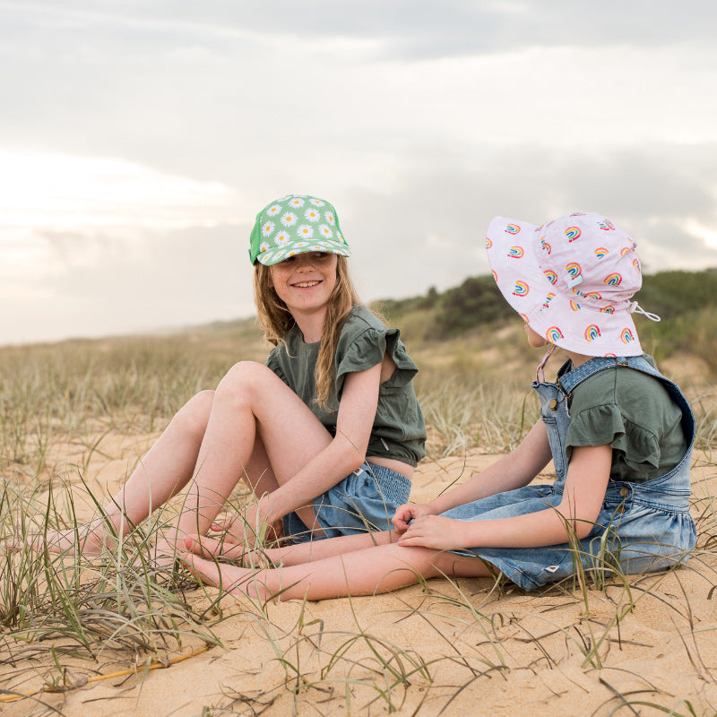 Acorn Trucker Hat - Daisy